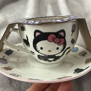 Hello kitty Halloween ceramic tea cup set